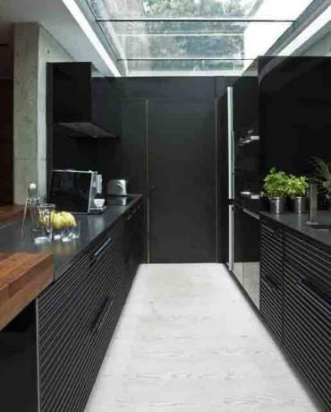 Crne kuhinje u unutrašnjosti - luksuzna jednostavnost minimalizma
