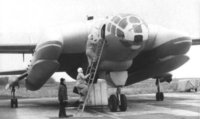 „Zmaj” VVA-14 - sovjetska zrakoplova, koji čuva u uvali cijela Amerika