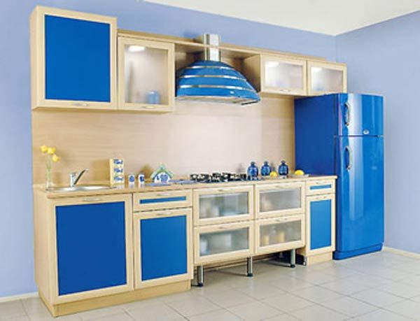 Plava kuhinja (35 fotografija): video upute za uređenje dizajna interijera u tamnim bojama vlastitim rukama, cijena, fotografija