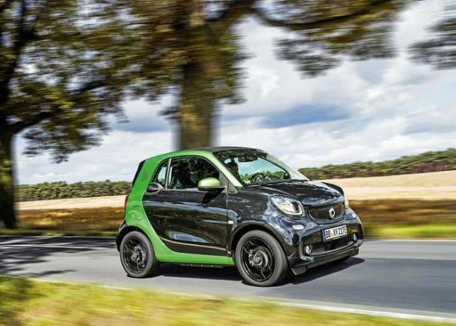 Smart ForTwo ED električni automobil s vrlo ograničenim mogućnostima. | Foto: autocar.co.uk. Oglas. 