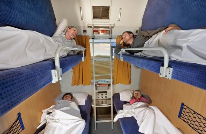 Spavač u daljinu vlakova (Kanada).