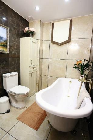 Kupaonica u seoske kuće Roses Syabitova.
