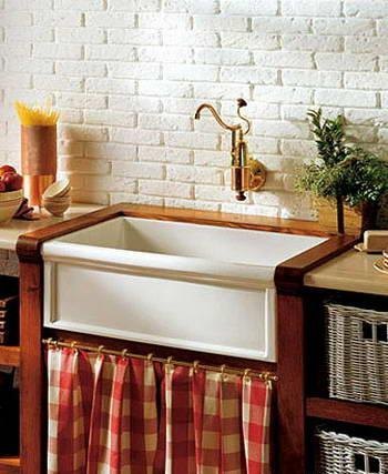 Namještaj za takav sudoper može se izraditi ručno ili naručiti