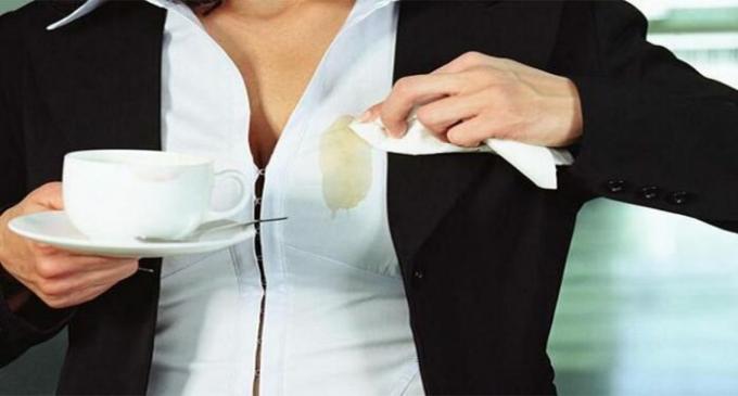 Čak i kava mrlje mogu se ukloniti, ako znate malu tajnu. / Foto: stozabot.com. 
