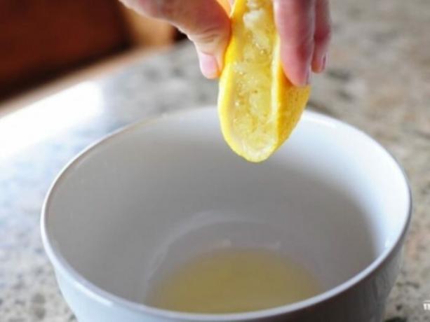 Limun će vam pomoći da biste dobili osloboditi od miris u zamrzivaču. Oglas. 