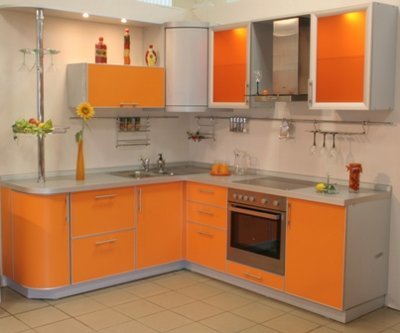 narančasti dizajn kuhinje