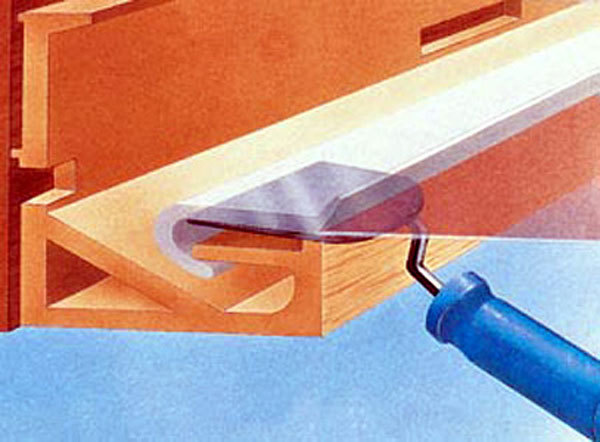 Pričvršćivanje rastezljivog stropa metodom harpuna.