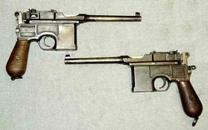 Pištolj Mauser C96: omiljeno oružje službenika i revolucionara