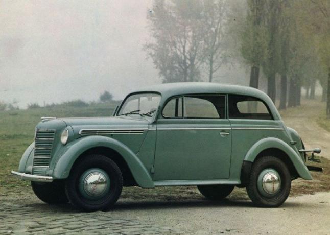 10 sovjetske automobila koji su bili kao stranog automobila kao dva graška