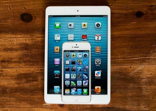 Apple: iPhone i iPad.