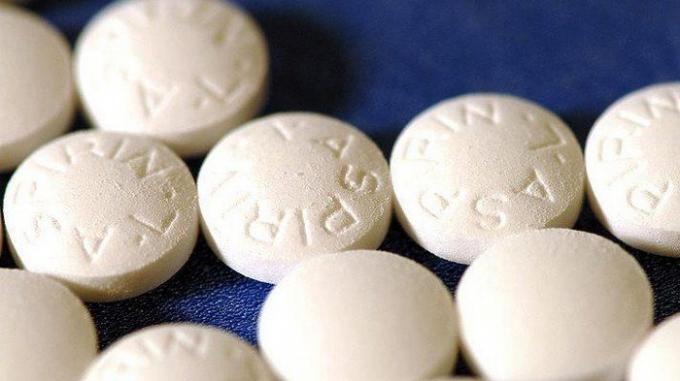 Aspirin pomaže oprati?