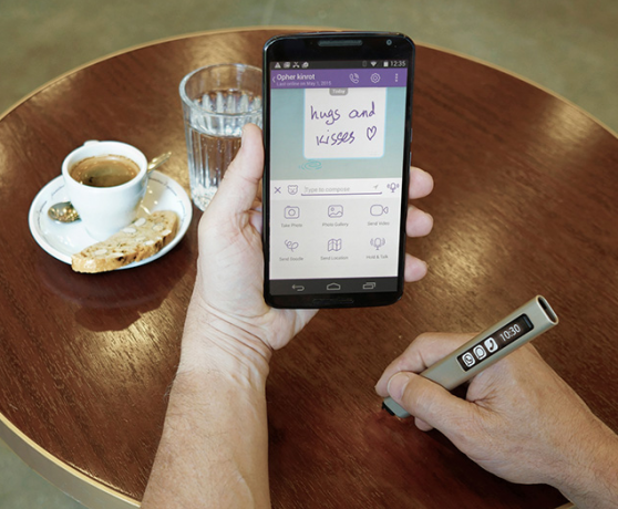 S Phree Digitalni Stulus mogu pisati na bilo kojoj podlozi - riječi i skice odmah pojaviti na zaslonu vašeg smartphone