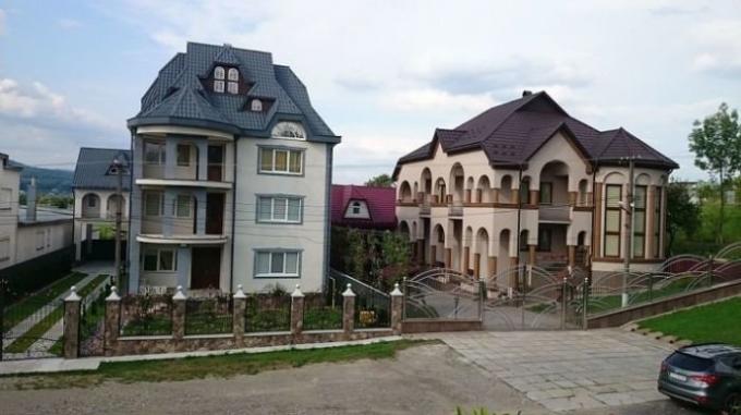 Donja Apsha - najbogatiji selo u Ukrajini.