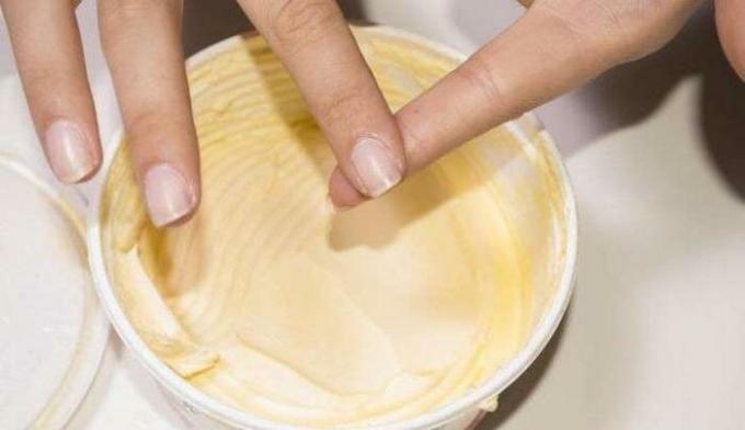 Margarin protiv superljepilo.