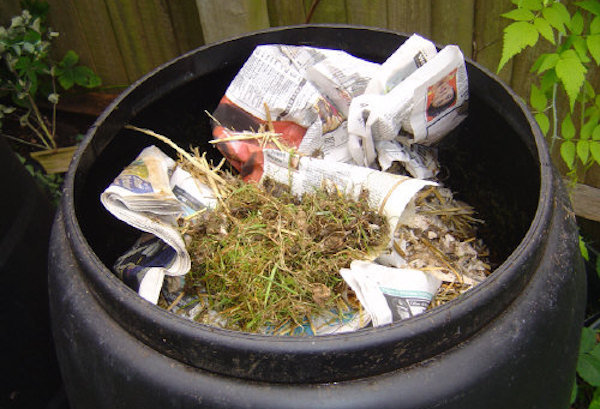Mogu li koristiti stare novine za kompost?