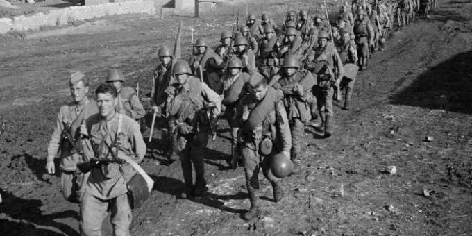Tajanstveni obrat da su sovjetski vojnici nosili preko ramena u ratu da je