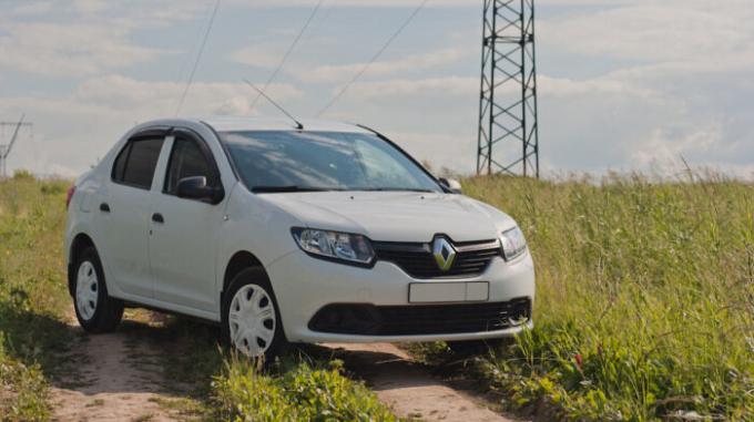 Renault Logan, nakon ažuriranja osloboditi iskreno utilitaristički izgled. | Foto: drive2.ru